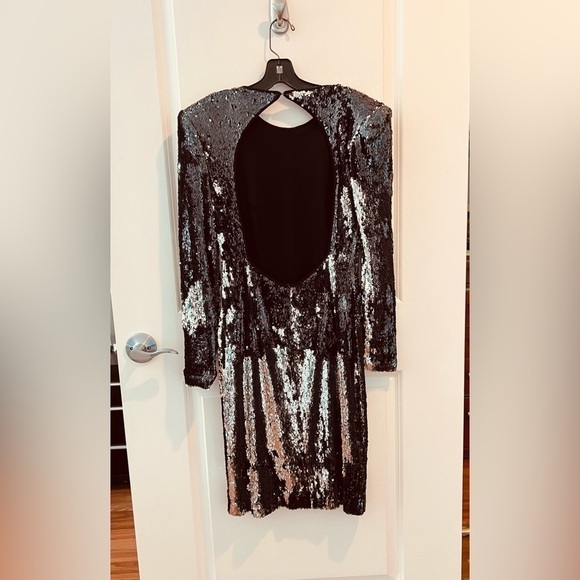 NAEEM KHAN Silver Black Sequin Sheath Open Back Dress - Picture 3 of 16